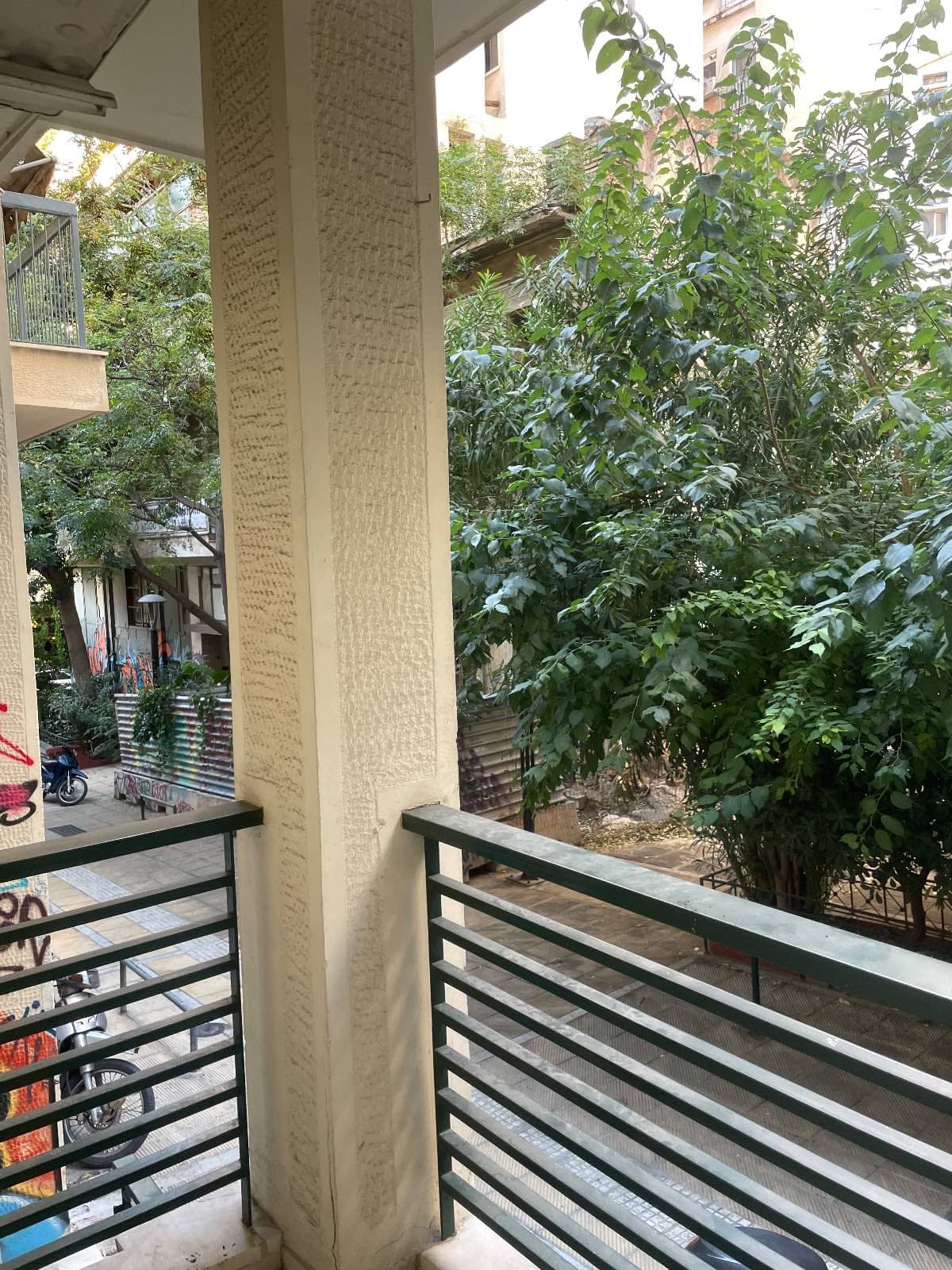 Centrally located flat with balcony 3