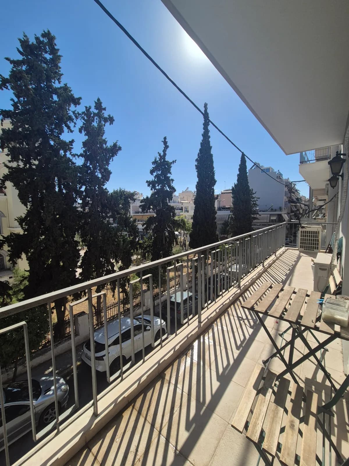 Ηλιόλουστο, ευρύχωρο, πλήρως επιπλωμένο διαμέρισμα στον Πειραιά 3